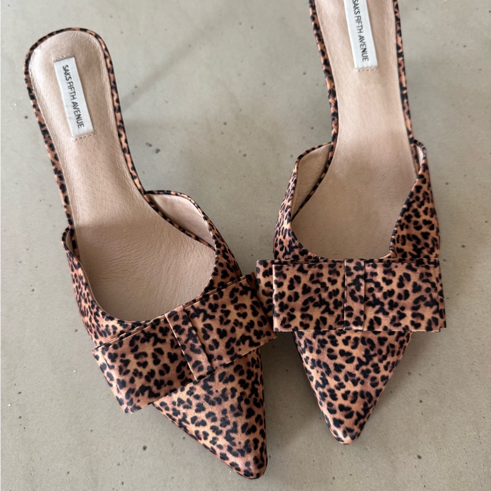 SAKS 5th AVENUE LEOPARD PRINT KITTEN HEELS